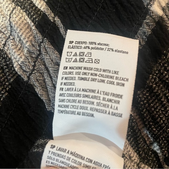 American Eagle Cropped Plaid Top - Picture 4 of 9